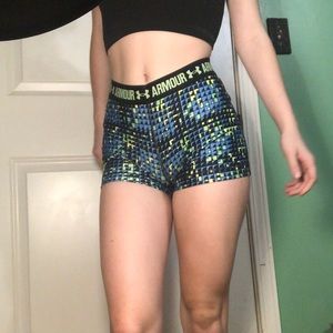 Woman’s under armour athletic shorts